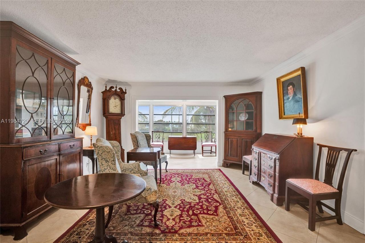 3940 NW 42nd Ave , Unit 320, Lauderdale Lakes, FL 33319 Photo