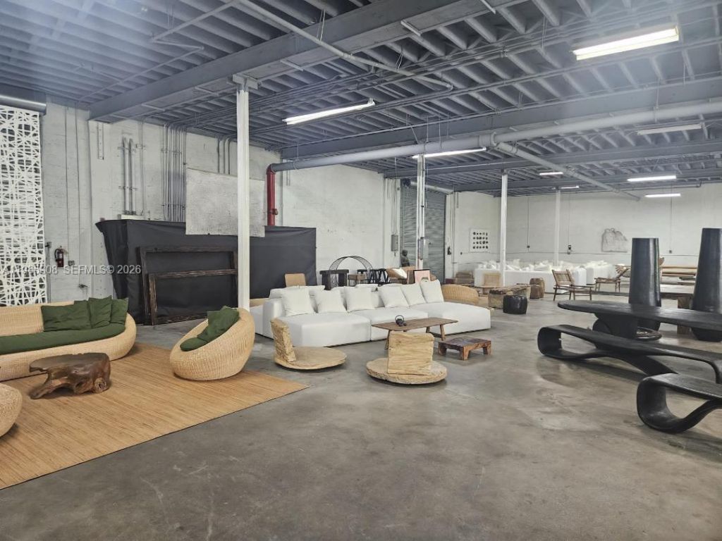 601 NW 11th St, Miami, FL 33136 Photo