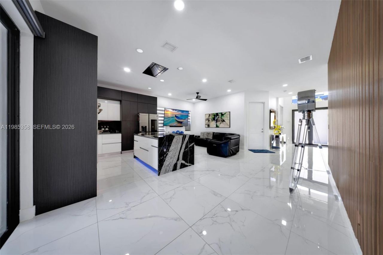 1550 SW 89th Ct, Miami, FL 33174 Photo