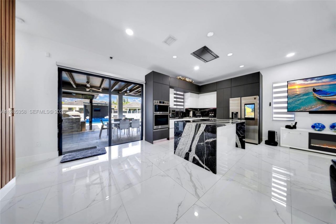 1550 SW 89th Ct, Miami, FL 33174 Photo