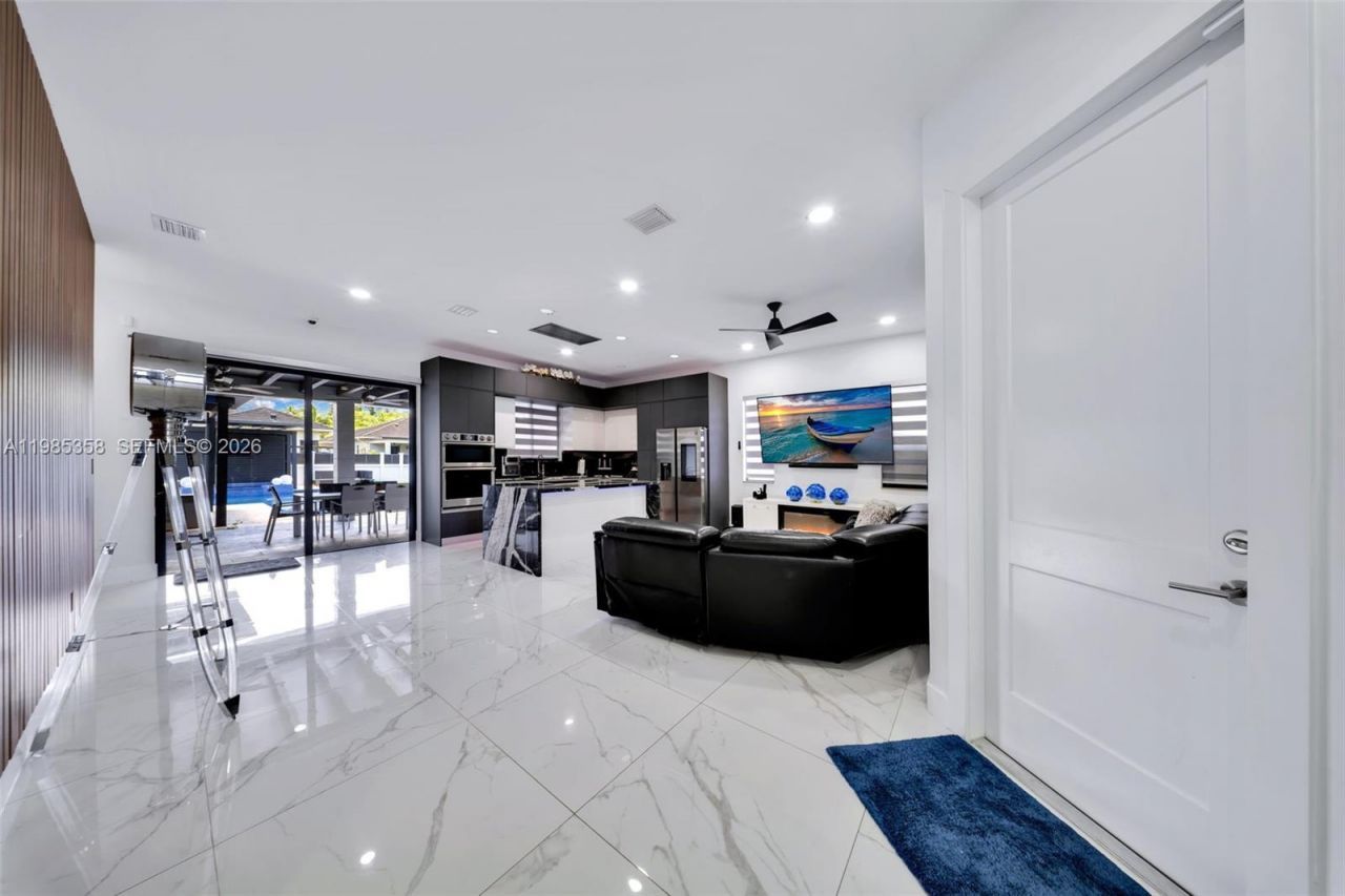 1550 SW 89th Ct, Miami, FL 33174 Photo