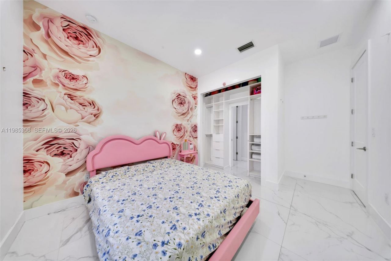 1550 SW 89th Ct, Miami, FL 33174 Photo