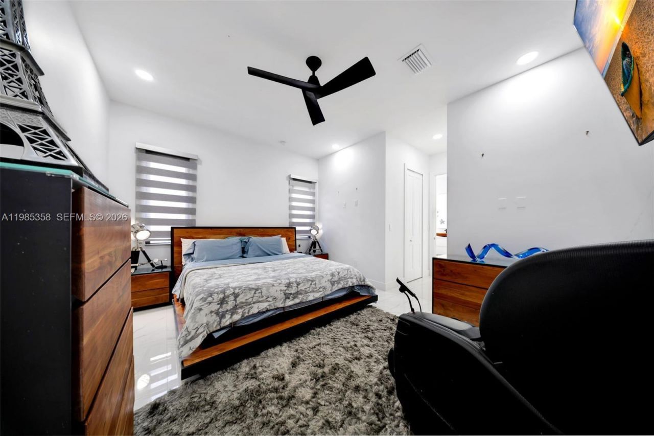 1550 SW 89th Ct, Miami, FL 33174 Photo