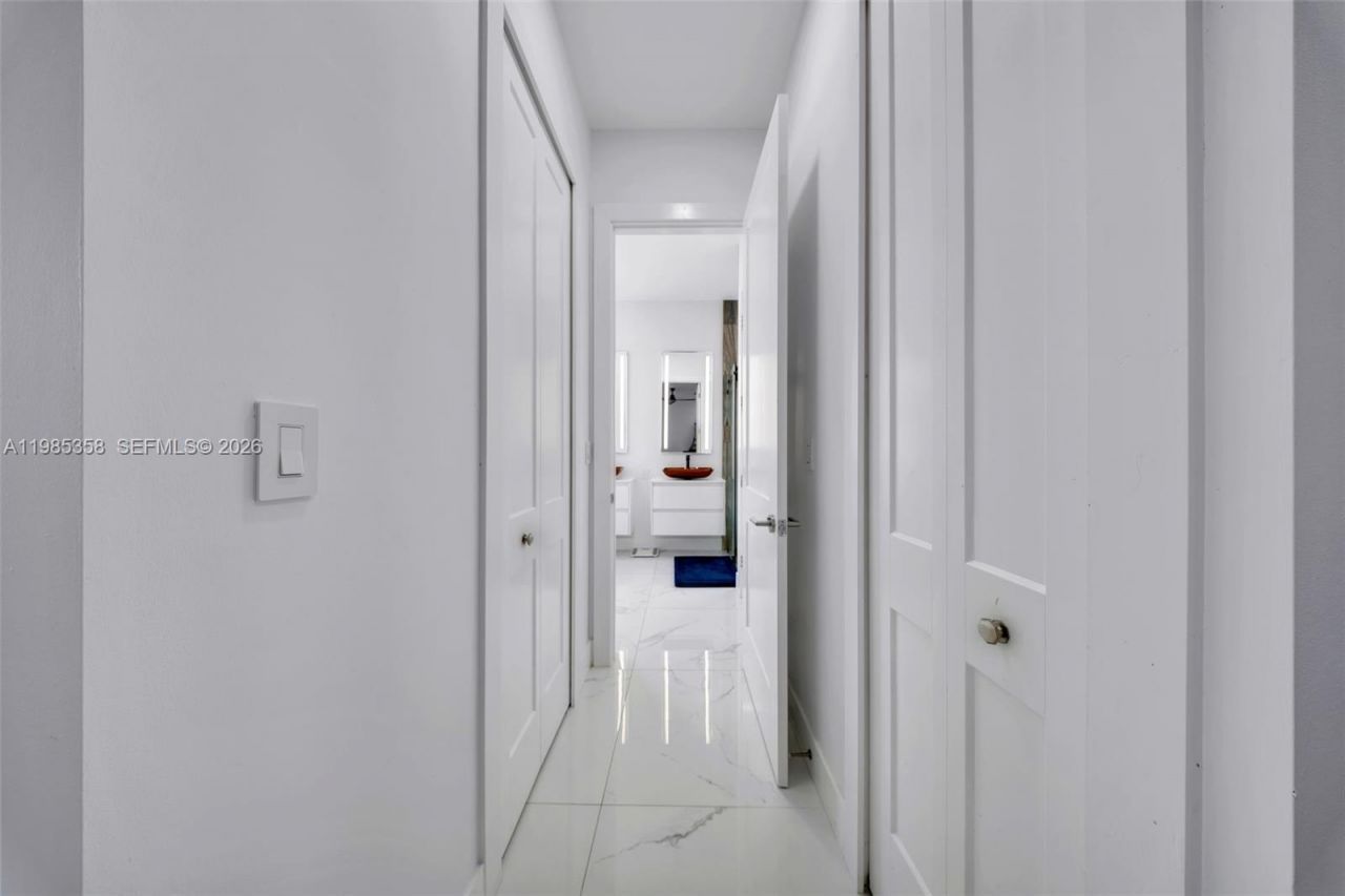 1550 SW 89th Ct, Miami, FL 33174 Photo