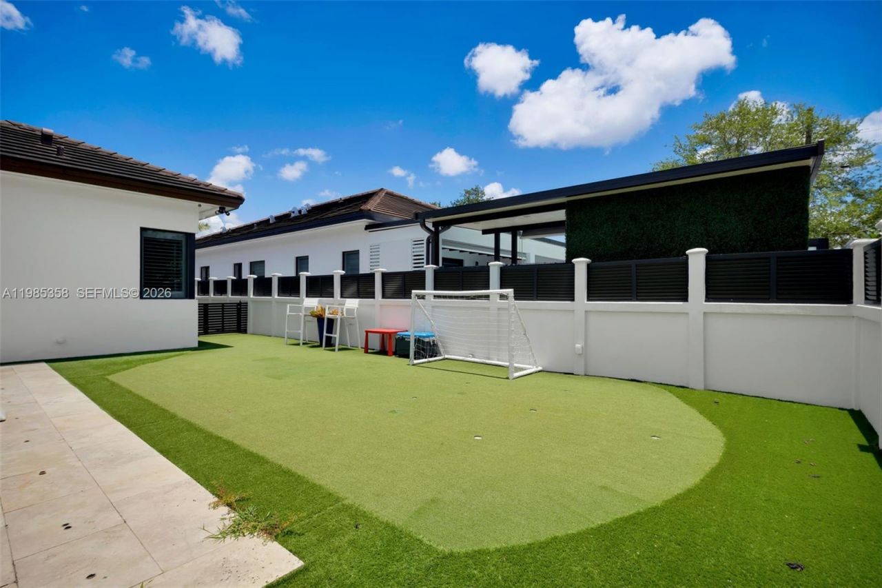 1550 SW 89th Ct, Miami, FL 33174 Photo