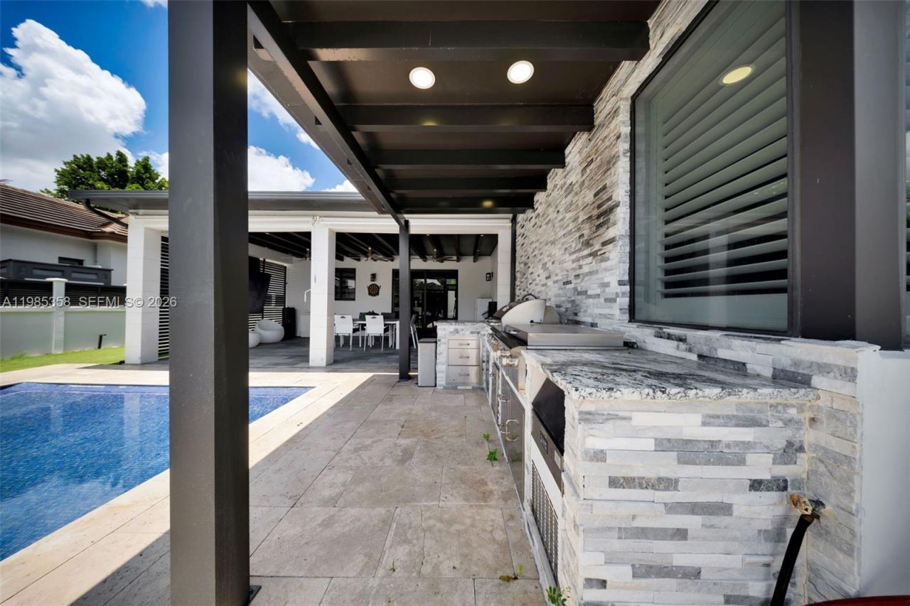 1550 SW 89th Ct, Miami, FL 33174 Photo