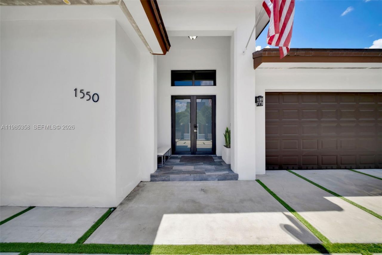 1550 SW 89th Ct, Miami, FL 33174 Photo