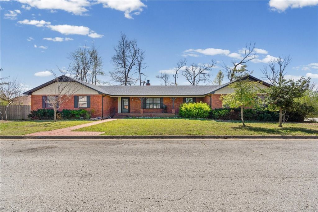 1408 W Mimosa Street, Rogers, AR 72758 Main Photo