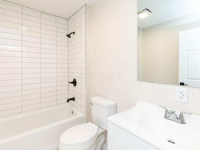 823 Bassett Avenue , Columbus, OH 43219 Photo 17