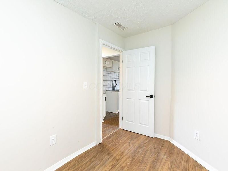 823 Bassett Avenue , Columbus, OH 43219 Photo 18