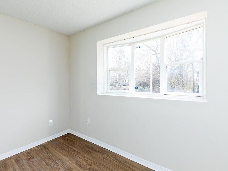 823 Bassett Avenue , Columbus, OH 43219 Photo 6