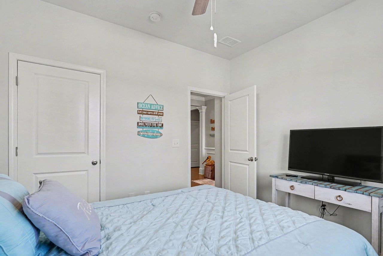 809 Atlantic Commons Dr. Photo 18