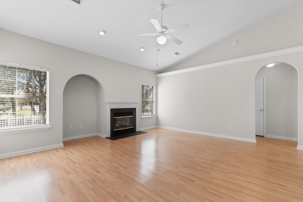 4086 Grousewood Dr. Photo 10