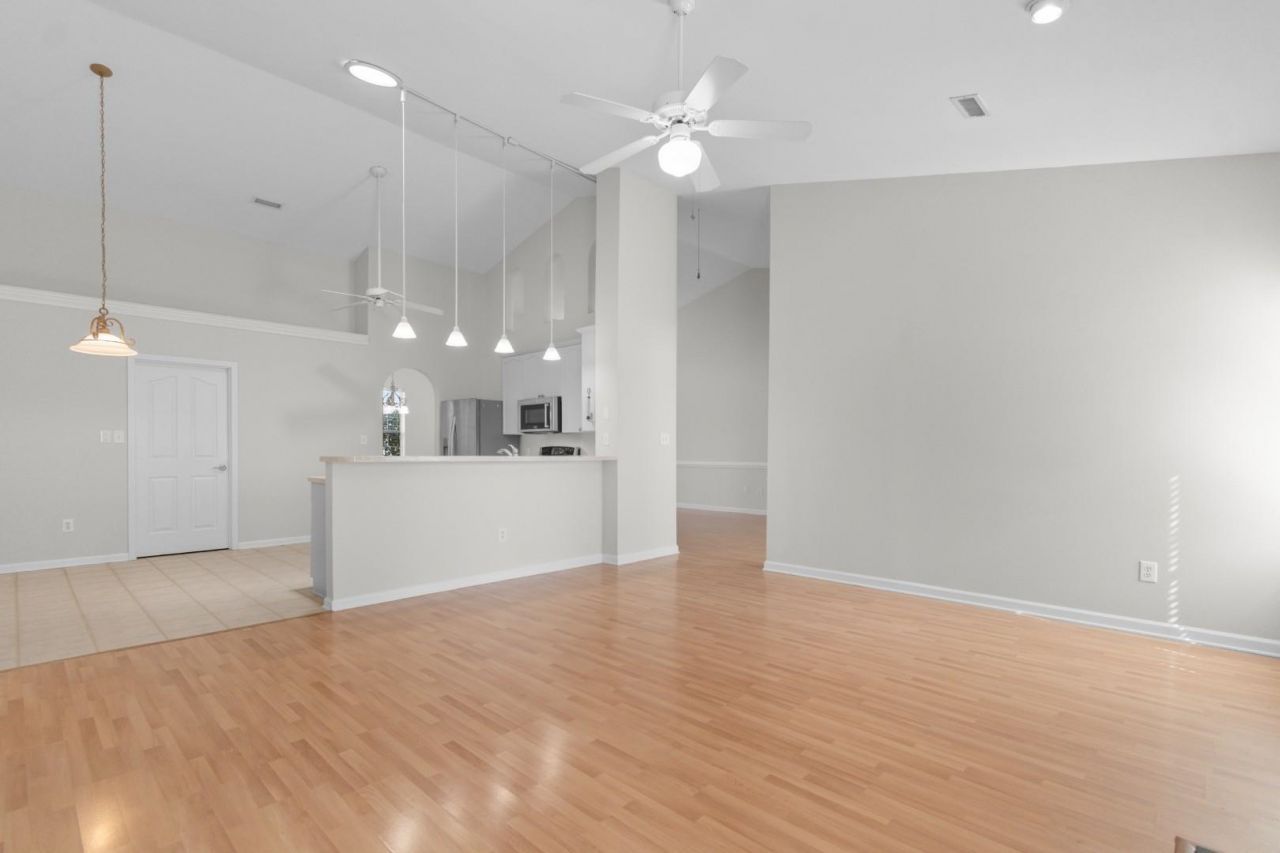 4086 Grousewood Dr. Photo 11