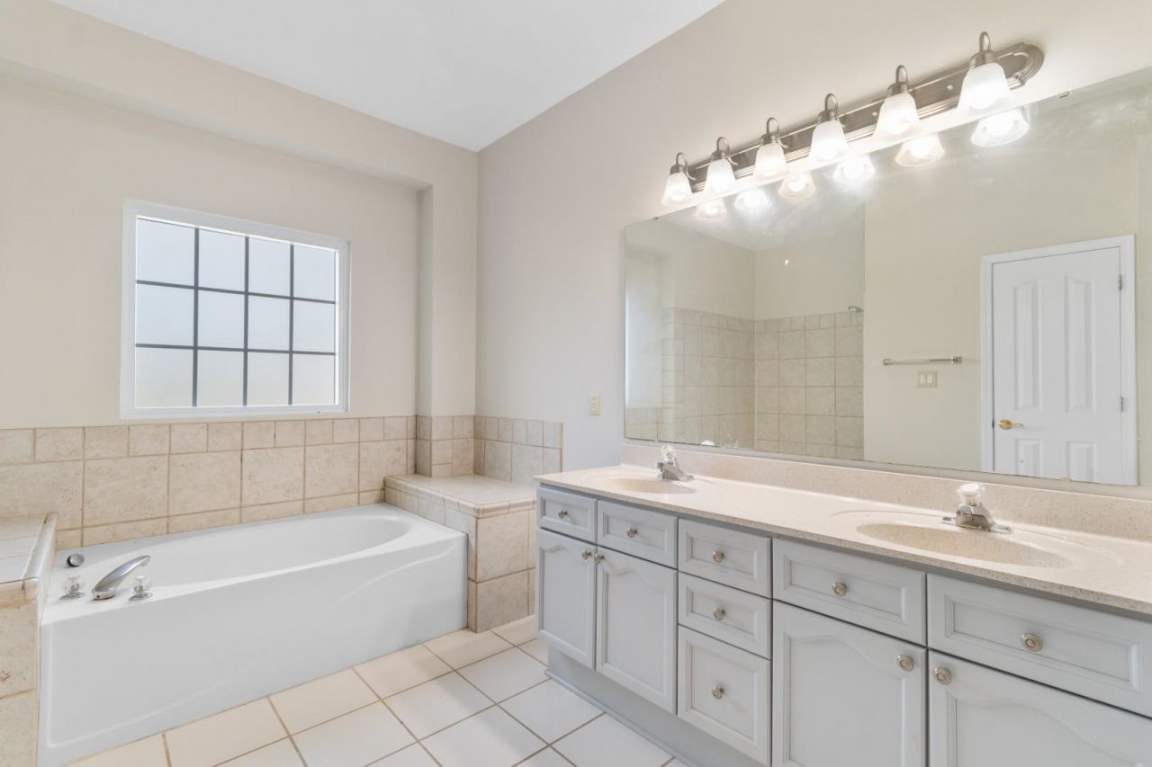 4086 Grousewood Dr. Photo 23