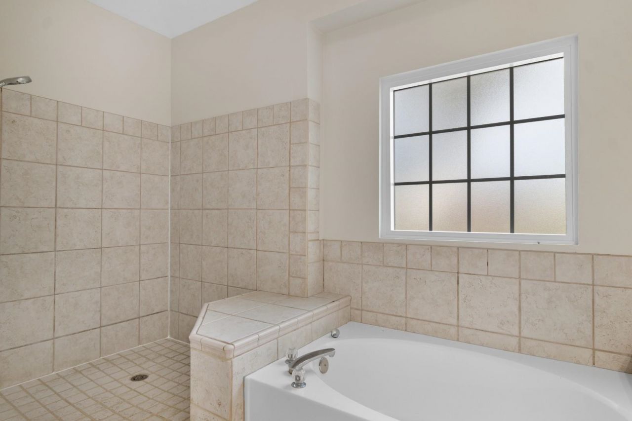 4086 Grousewood Dr. Photo 24