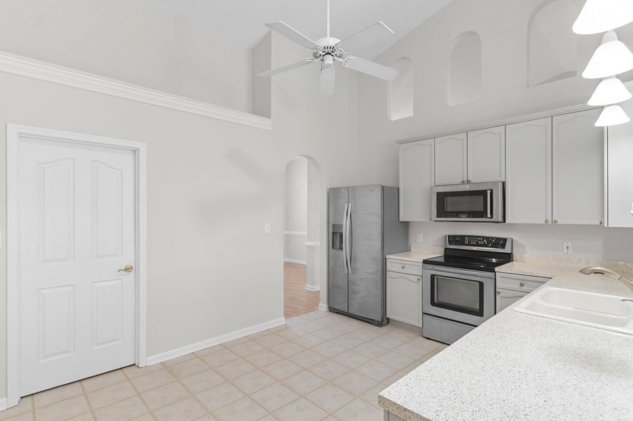 4086 Grousewood Dr. Photo 4