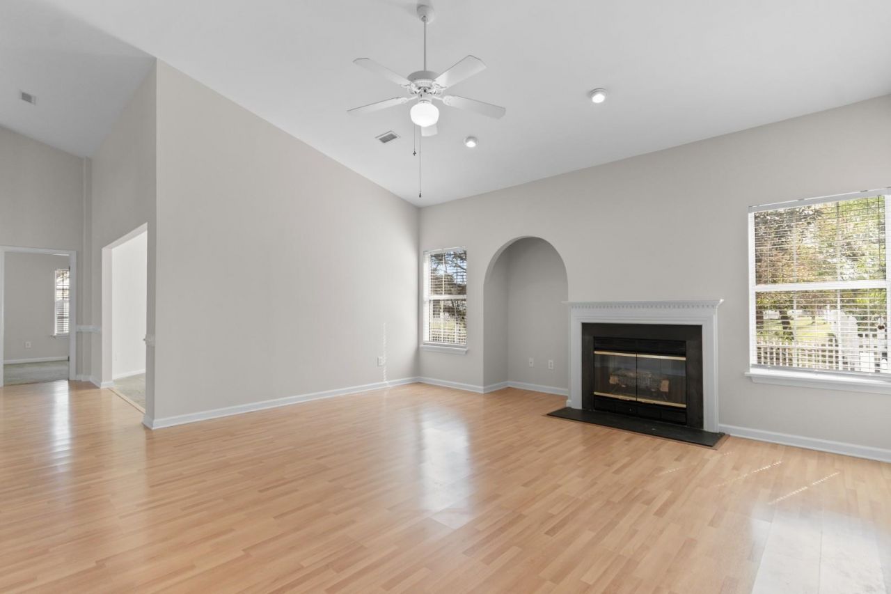 4086 Grousewood Dr. Photo 9