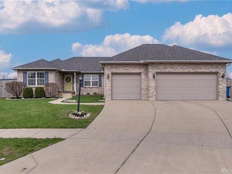 4569 Pimlico Place, Dayton, OH 45424 Photo 2