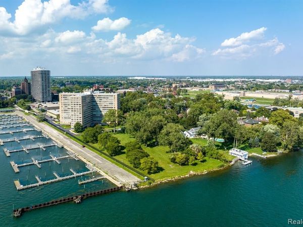 8900 E Jefferson Avenue N, Detroit, MI 48214