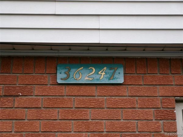 36247 Hathaway Street, New Baltimore, MI 48047