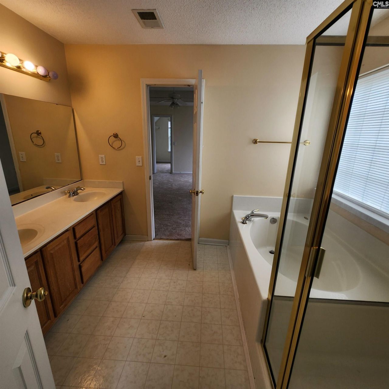 205 Bennington Circle  Photo 16