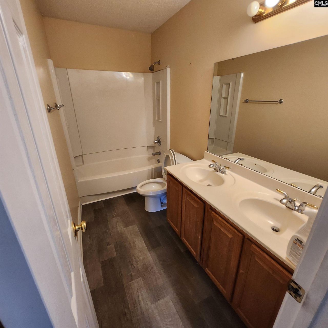 205 Bennington Circle  Photo 21