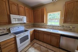 205 Bennington Circle  photo 4