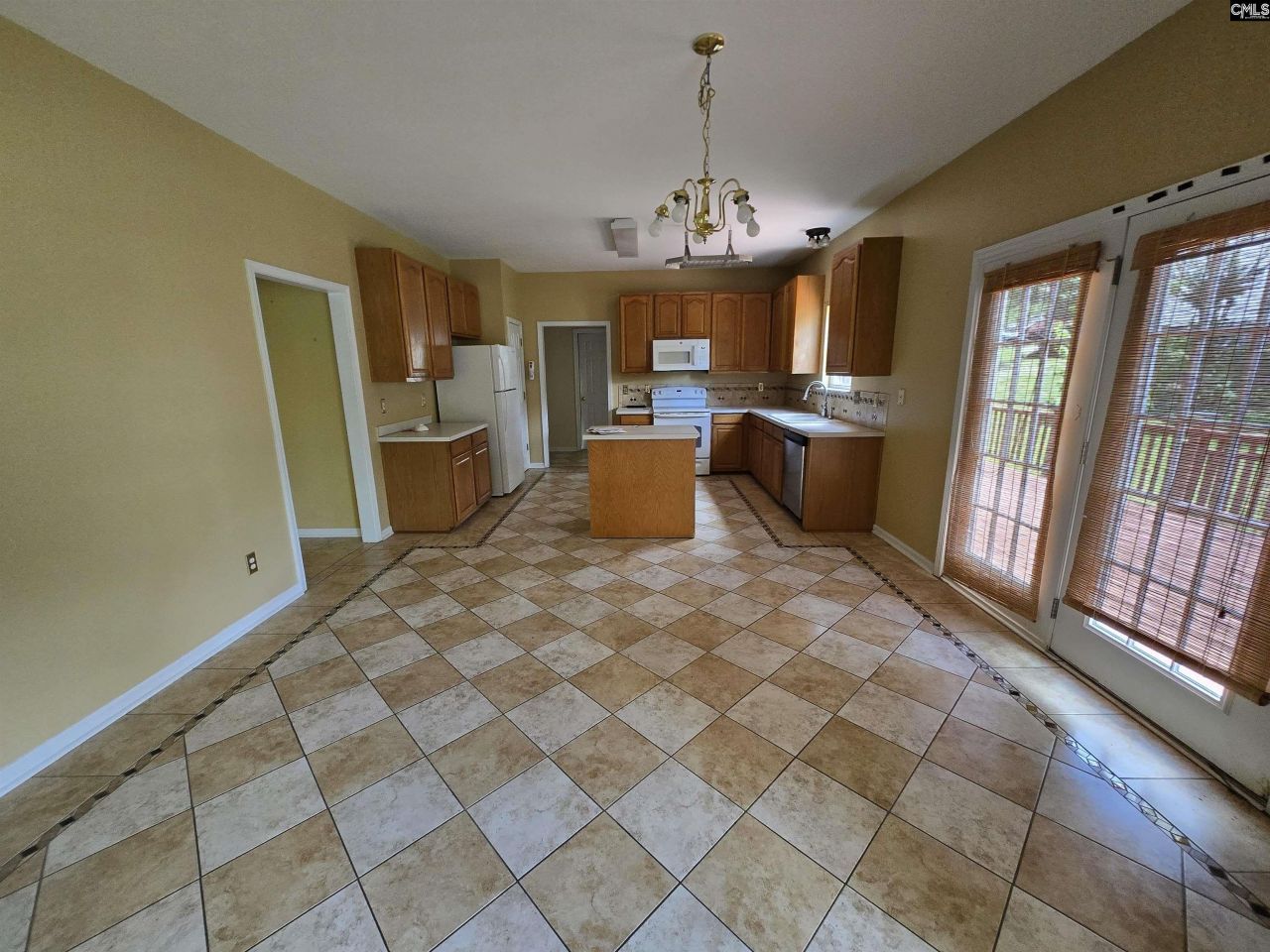 205 Bennington Circle  Photo 9