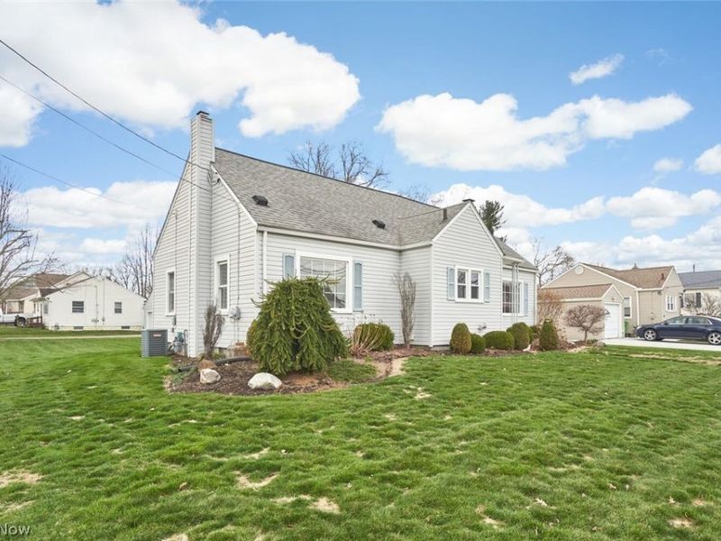 122 Fenton Avenue, Mogadore, OH 44260 Photo 2