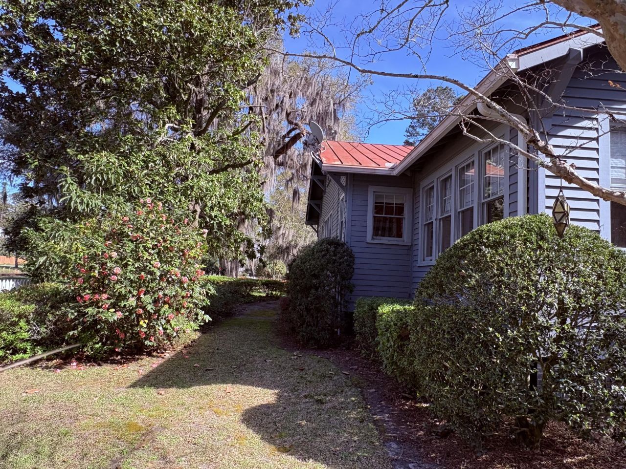 102 S Palmetto Street Photo 19