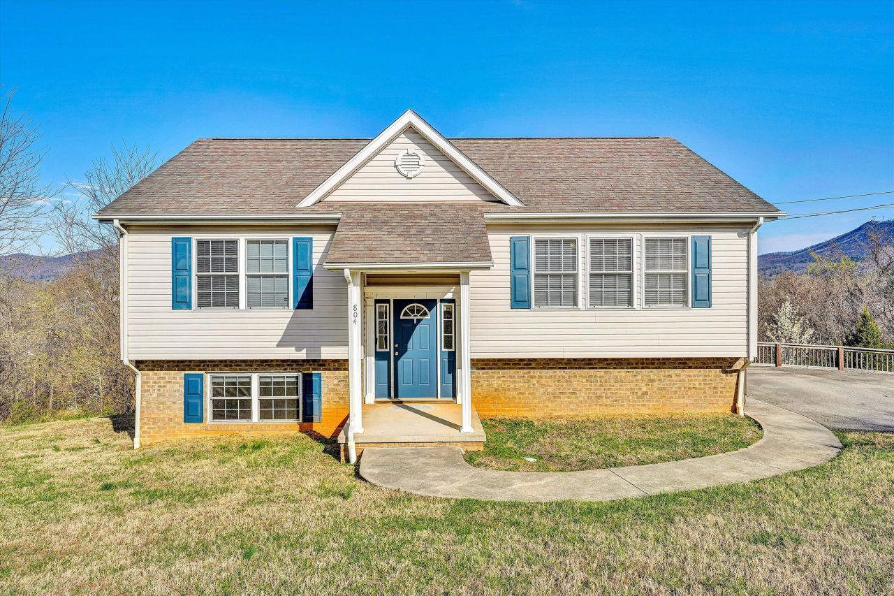 804 Aster St, Roanoke, VA 24019 Main Photo