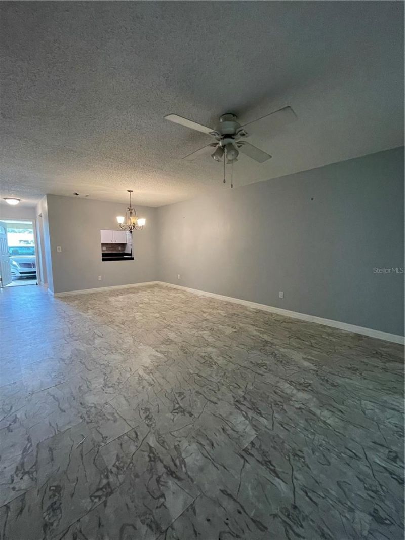 2807 48th Ave Dr W, Bradenton, FL 34207 Photo