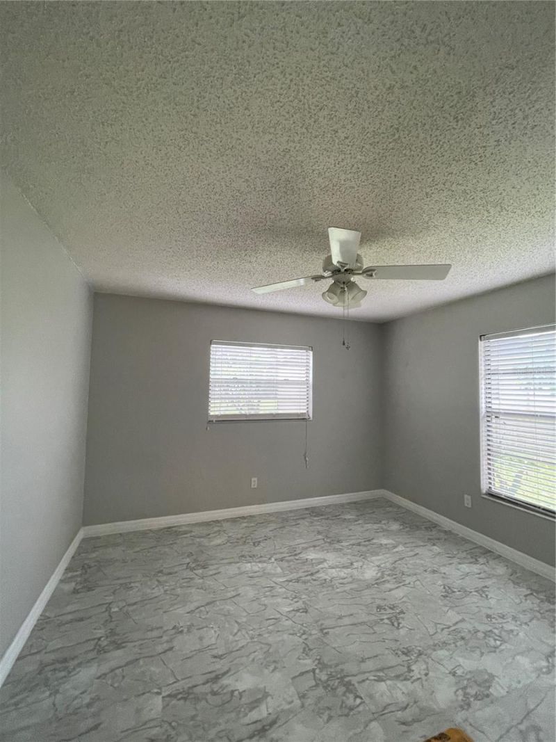 2807 48th Ave Dr W, Bradenton, FL 34207 Photo