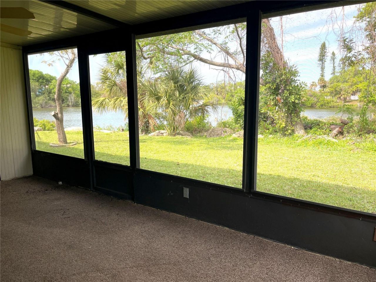 2807 48th Ave Dr W, Bradenton, FL 34207 Photo