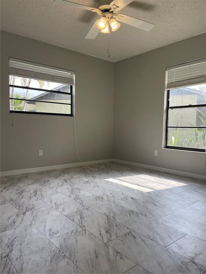 2807 48th Ave Dr W , Bradenton, FL 34212 Photo