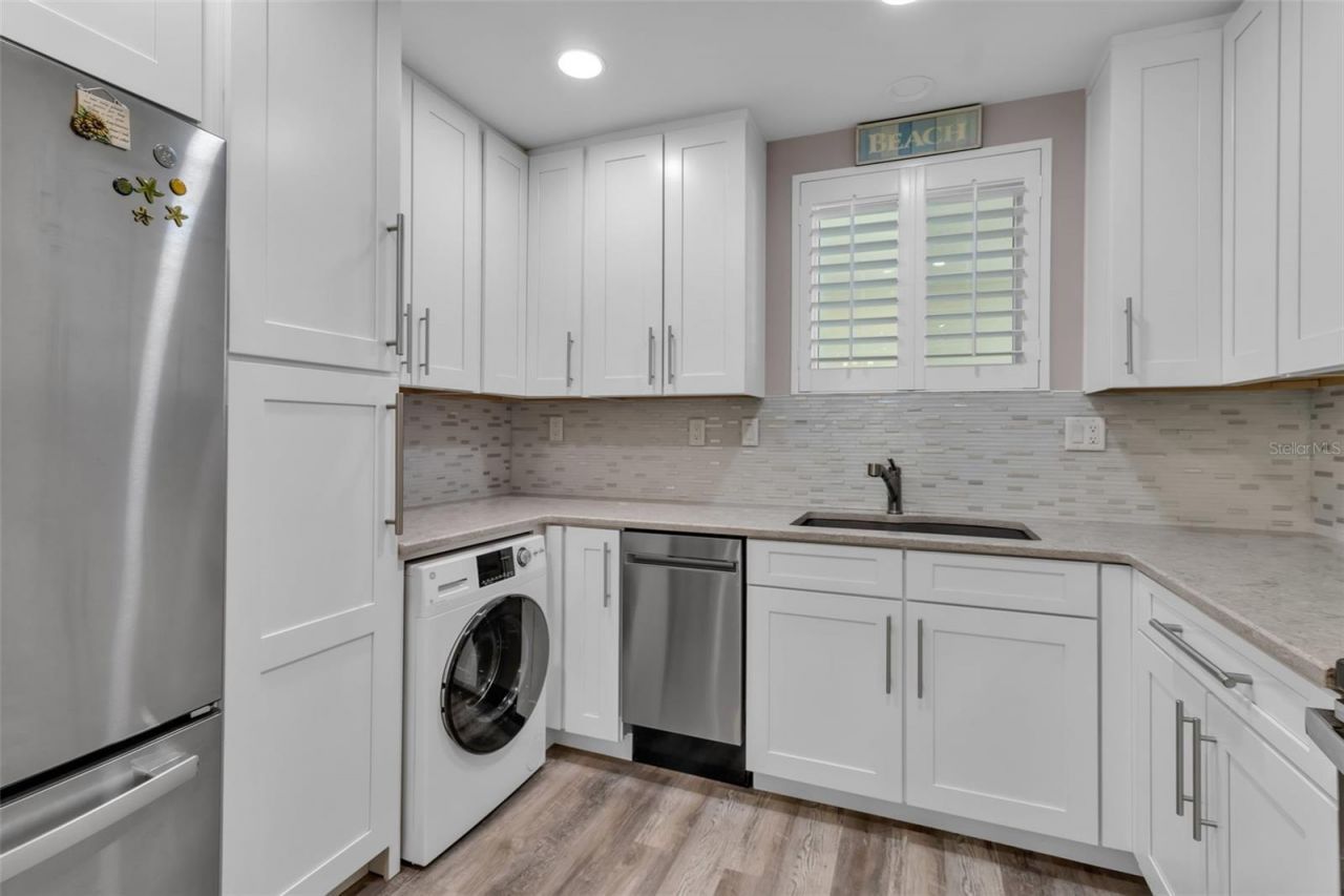 500 S Washington Drive, Unit 19B, Sarasota, FL 34236 Photo