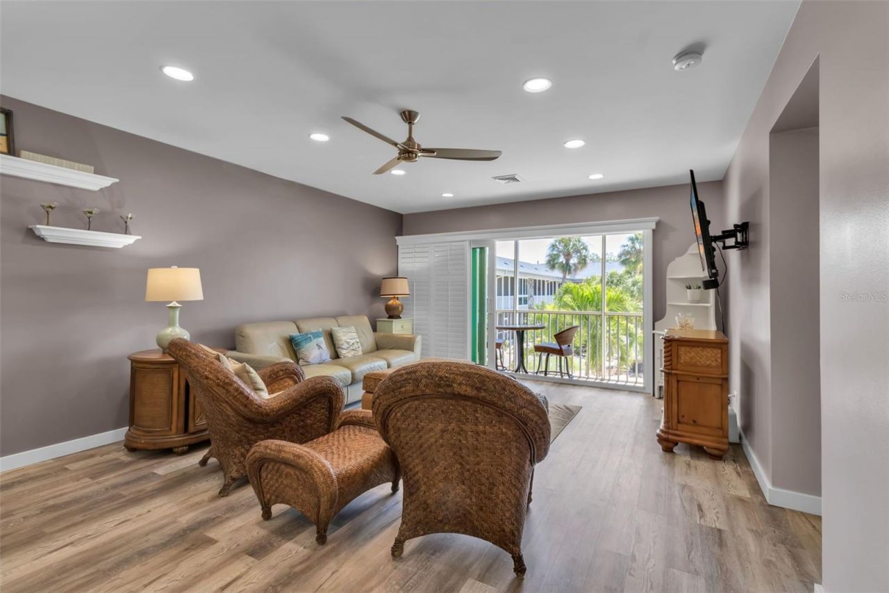 500 S Washington Drive, Unit 19B, Sarasota, FL 34236 Photo
