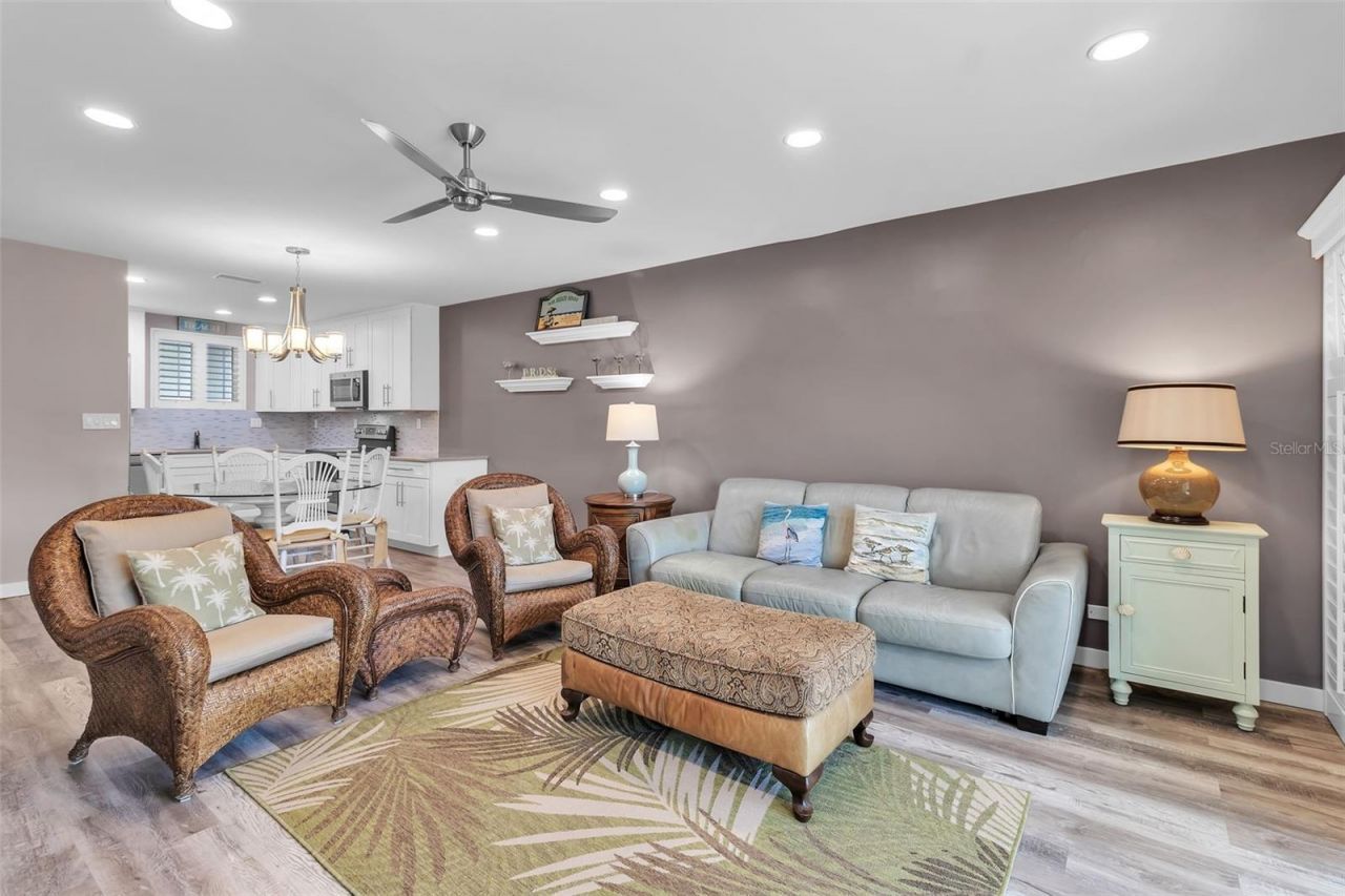 500 S Washington Drive, Unit 19B, Sarasota, FL 34236 Photo