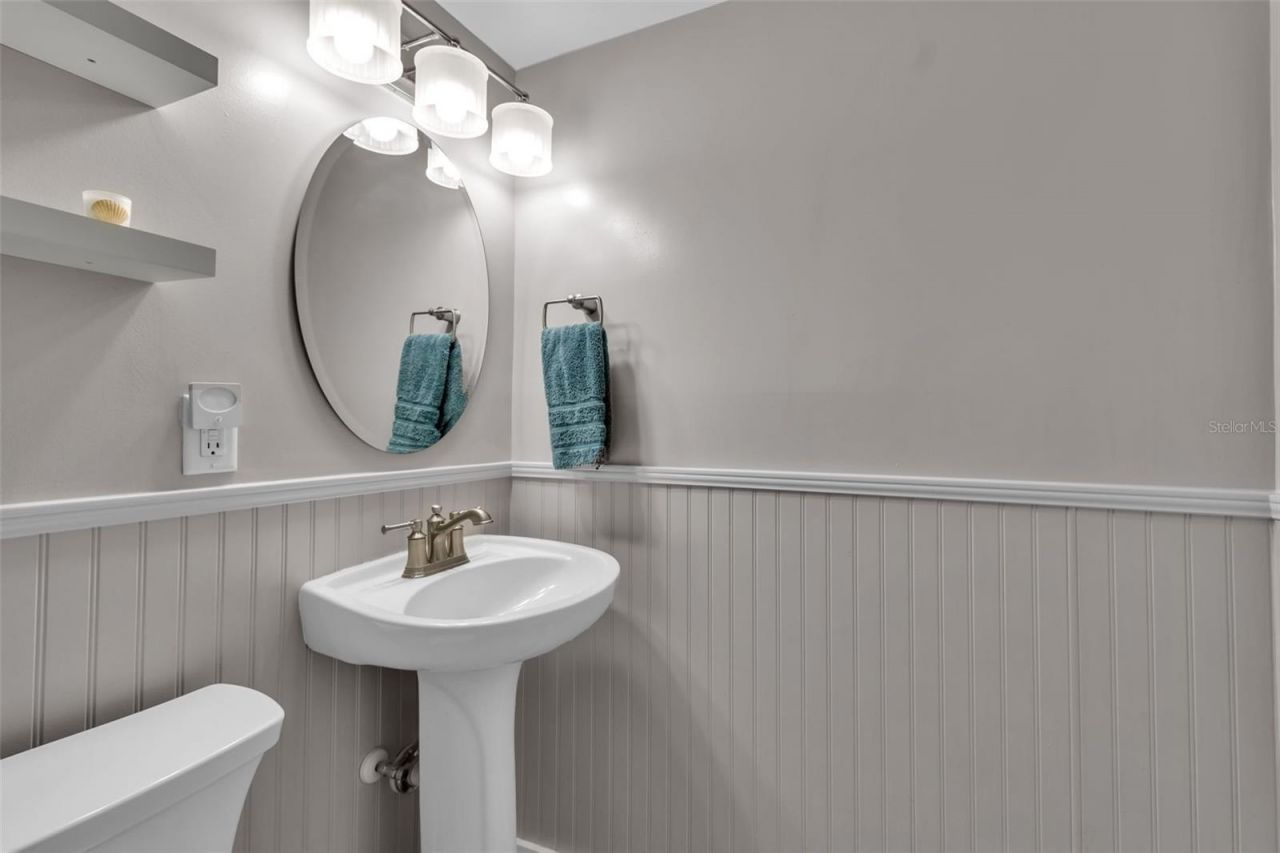 500 S Washington Drive, Unit 19B, Sarasota, FL 34236 Photo