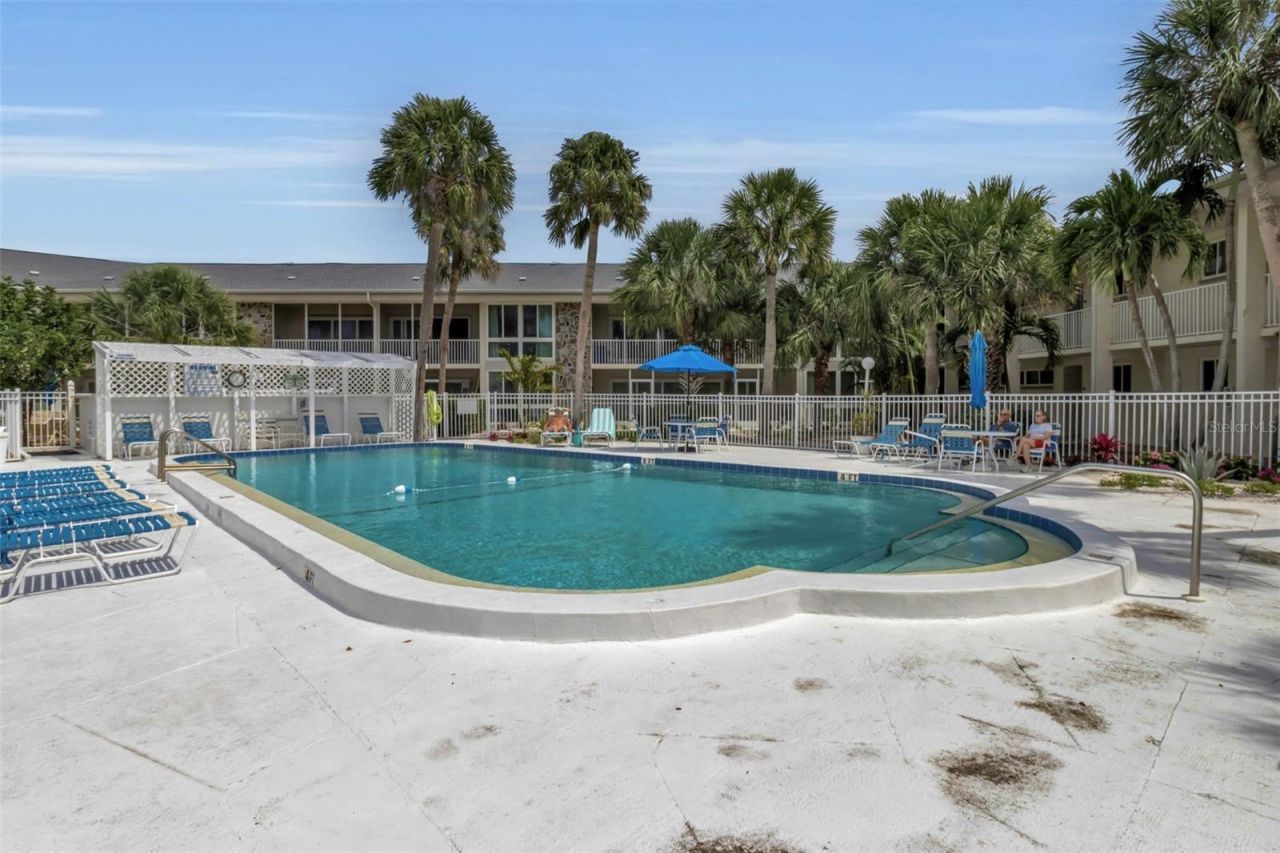 500 S Washington Drive, Unit 19B, Sarasota, FL 34236 Photo