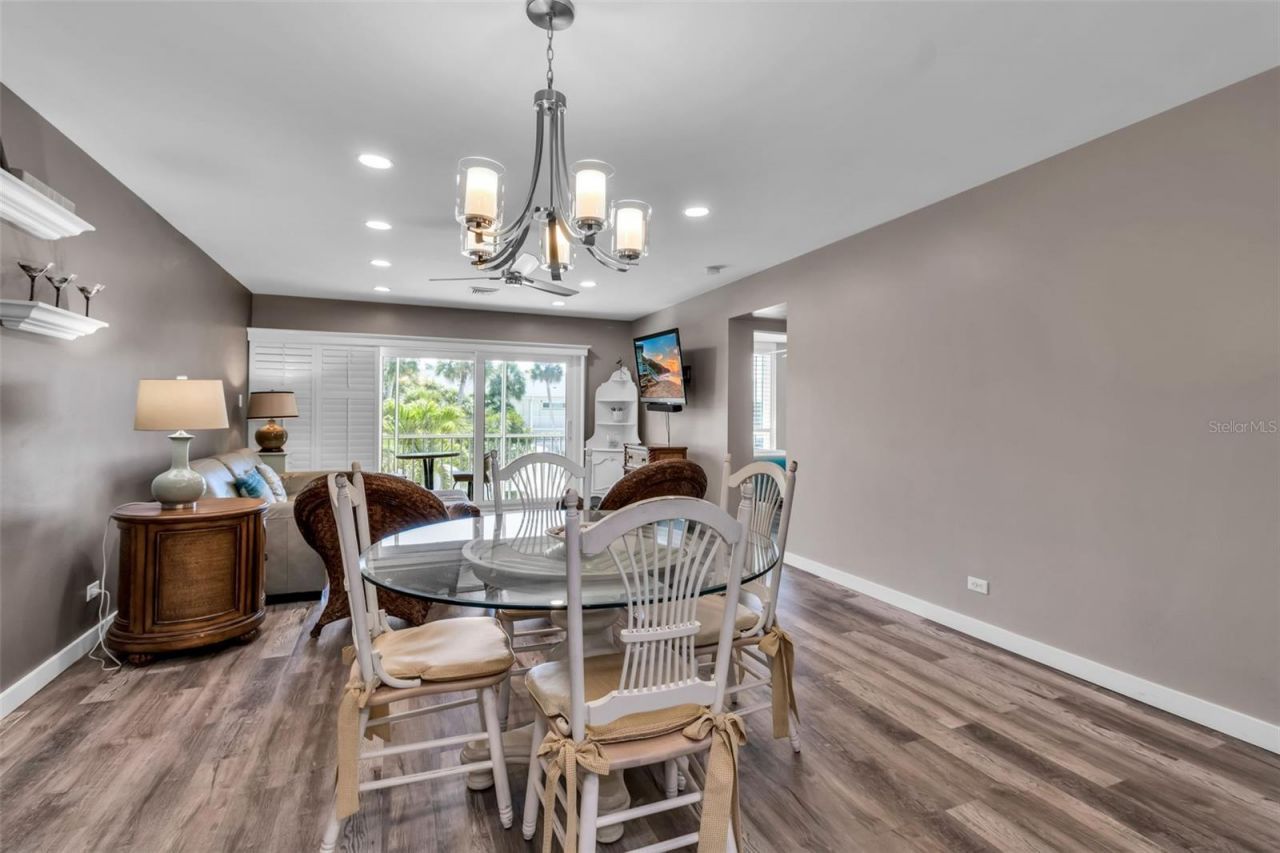 500 S Washington Drive, Unit 19B, Sarasota, FL 34236 Photo