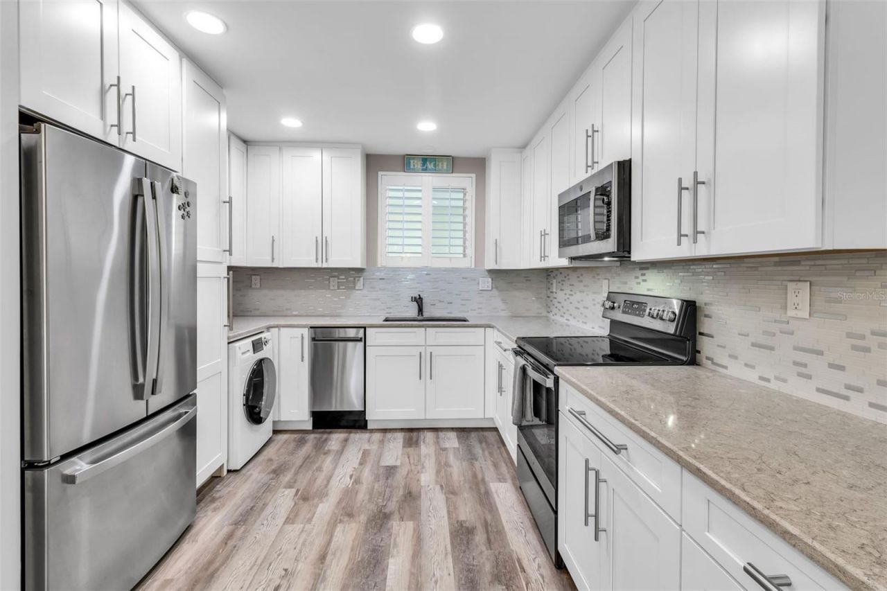 500 S Washington Drive, Unit 19B, Sarasota, FL 34236 Photo