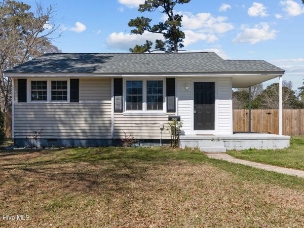 101 Robin Road, Jacksonville, NC 28540