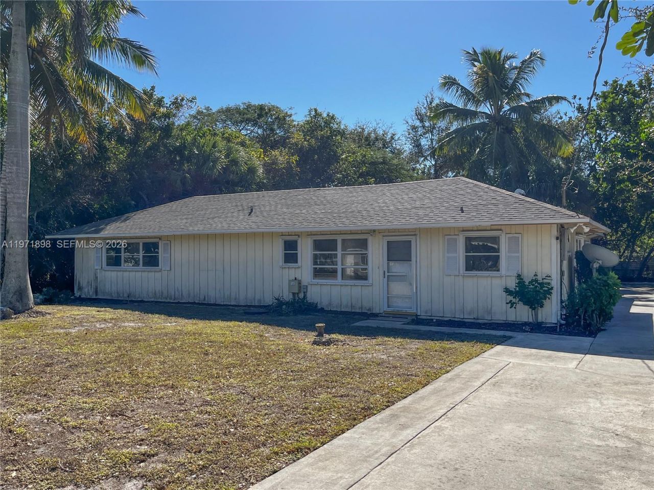 325 SW Manor Dr , Stuart, FL 34994 Photo