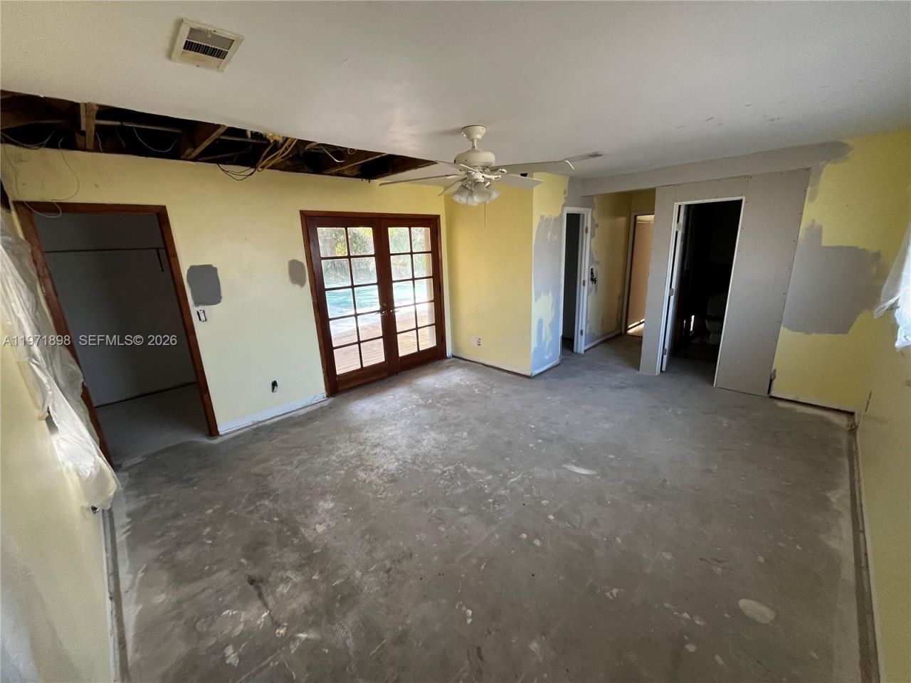 325 SW Manor Dr , Stuart, FL 34994 Photo