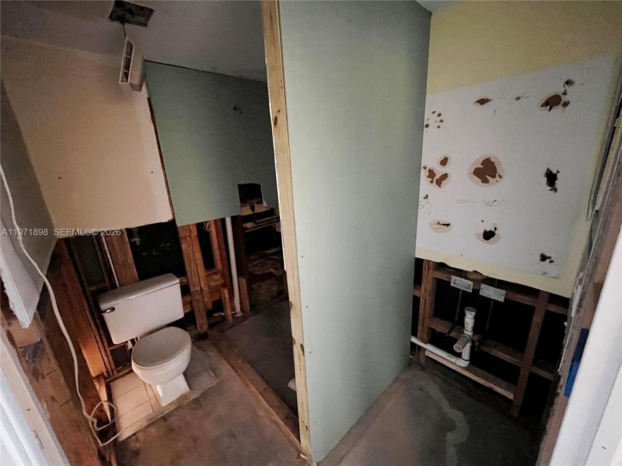 325 SW Manor Dr , Stuart, FL 34994 Photo