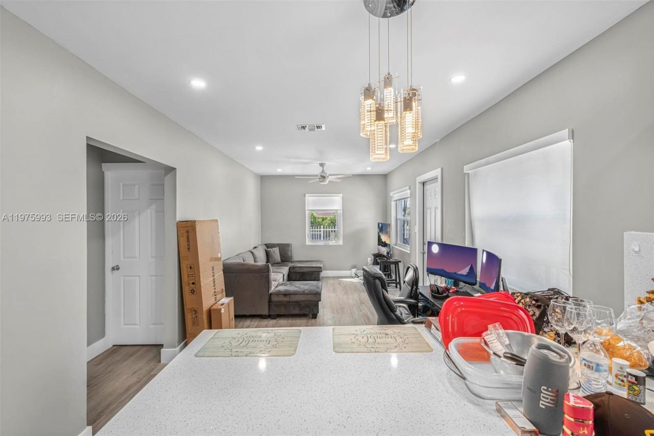 3705 NW 35th Ave , Miami, FL 33142 Photo