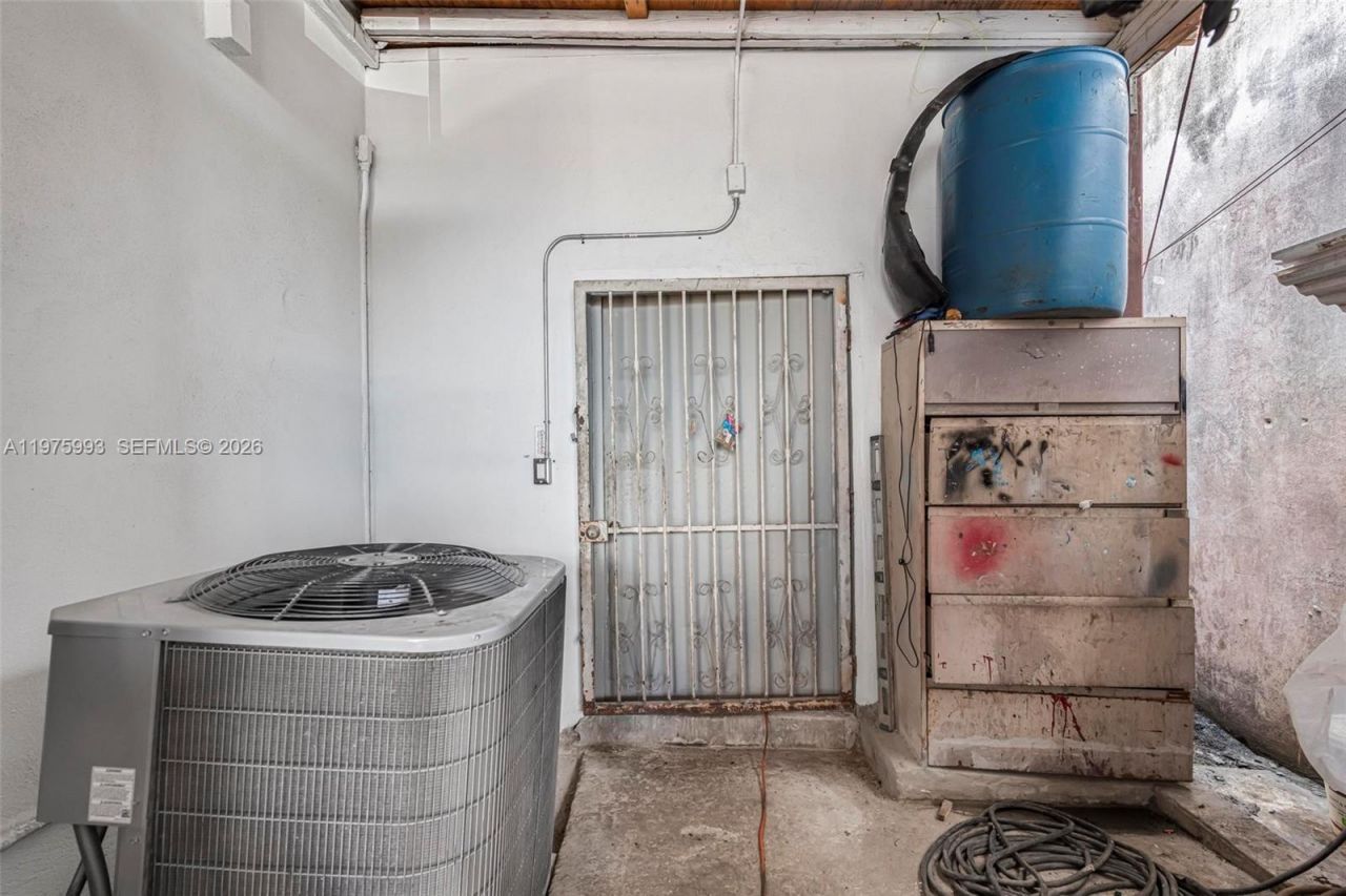 3705 NW 35th Ave , Miami, FL 33142 Photo