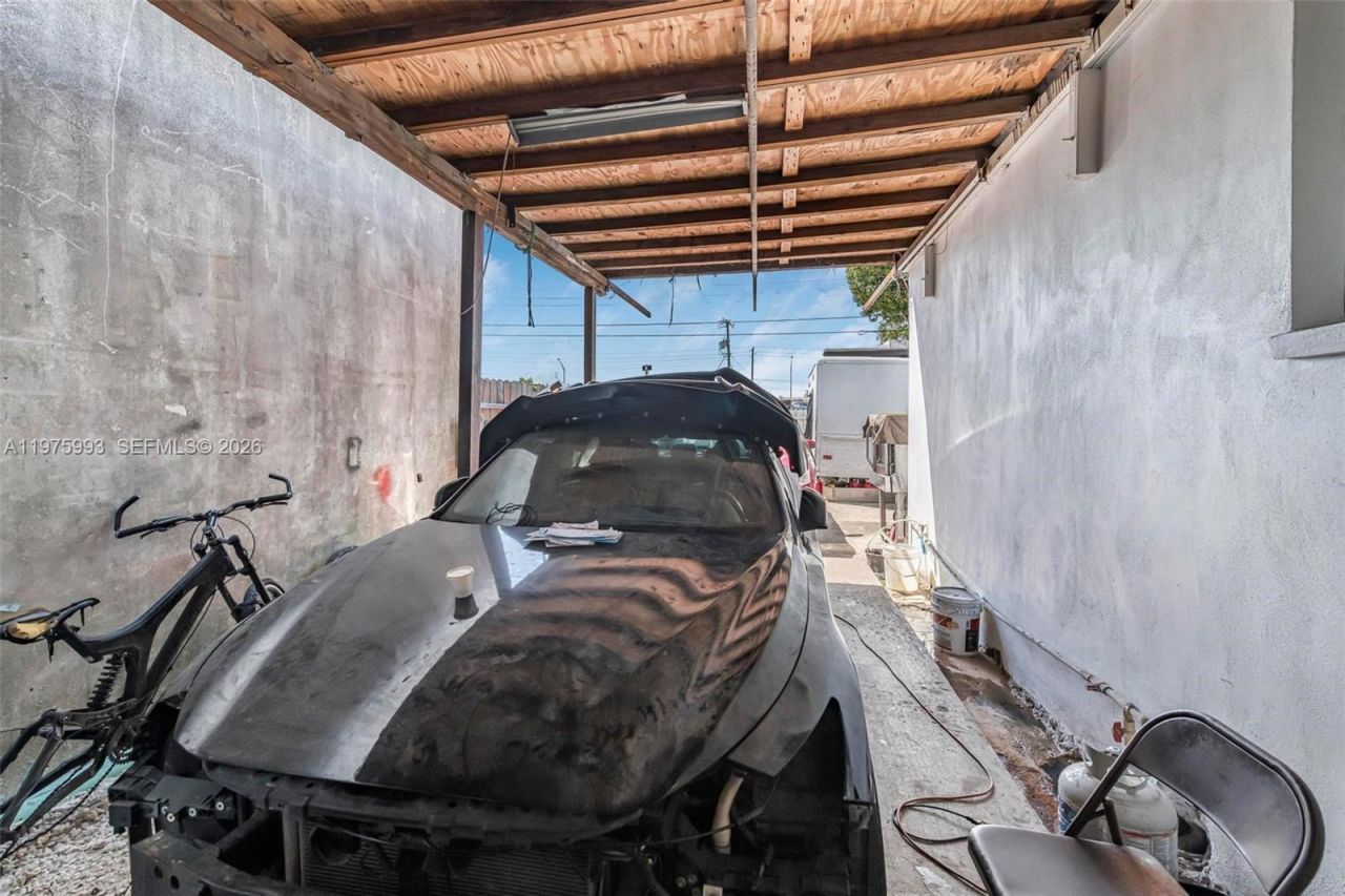 3705 NW 35th Ave , Miami, FL 33142 Photo